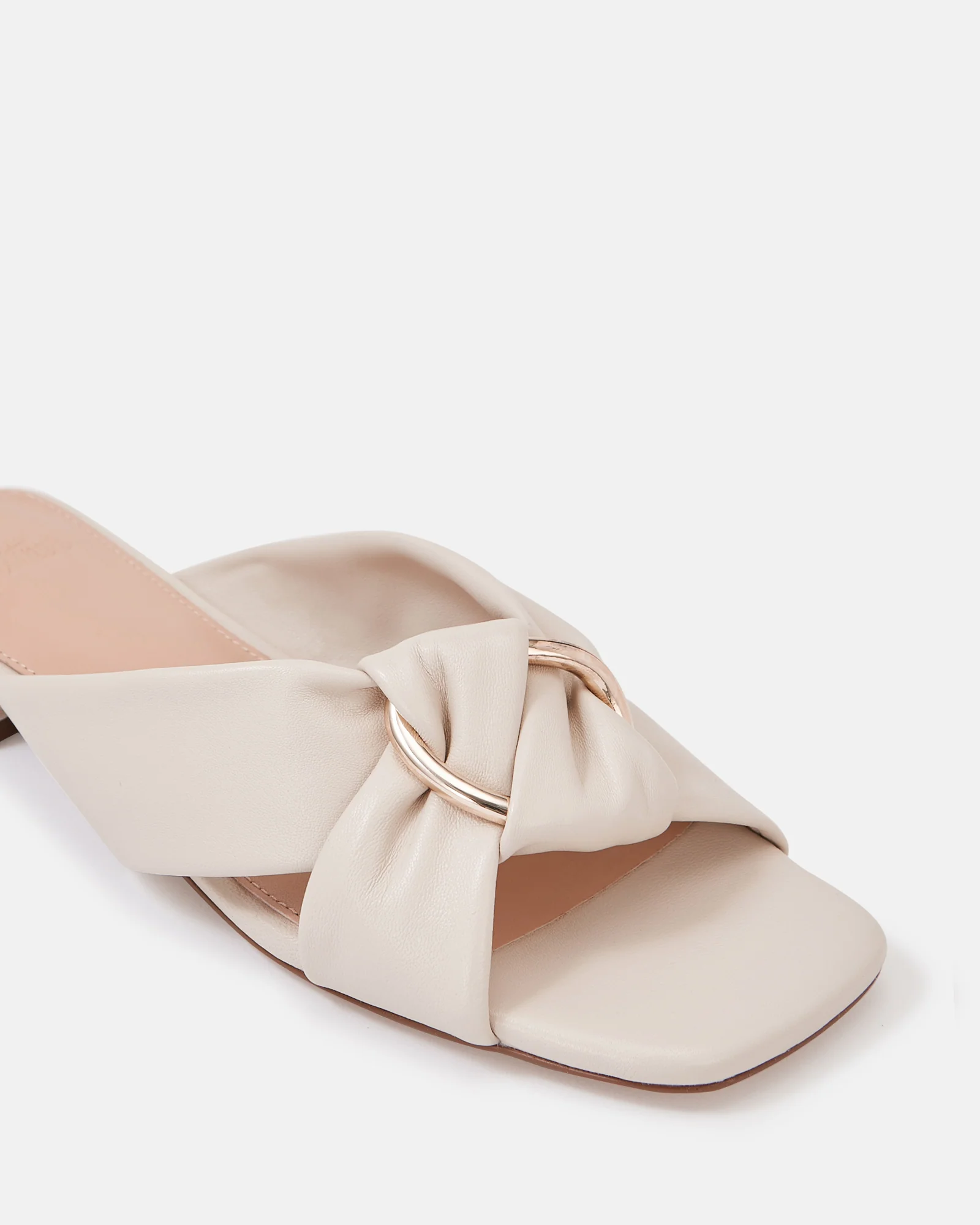 Essence Vintage Ivory Leather Sandal - Image 3